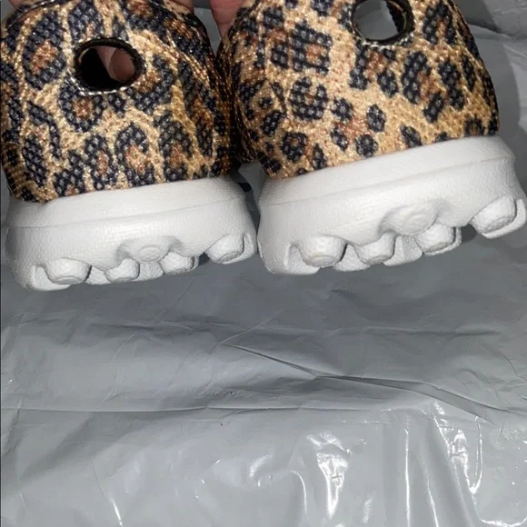 Skechers Go Walk Brown and Black Leopard Print Sneakers Size 7 - Picture 10 of 11